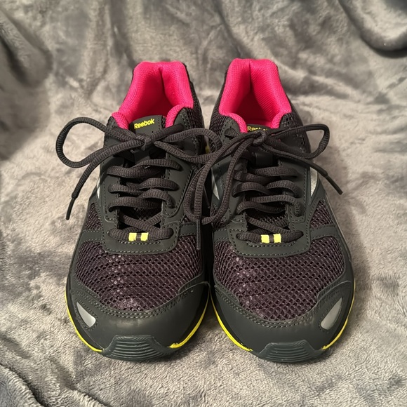 Women’s Reebok Gym Shoes - Picture 2 of 6